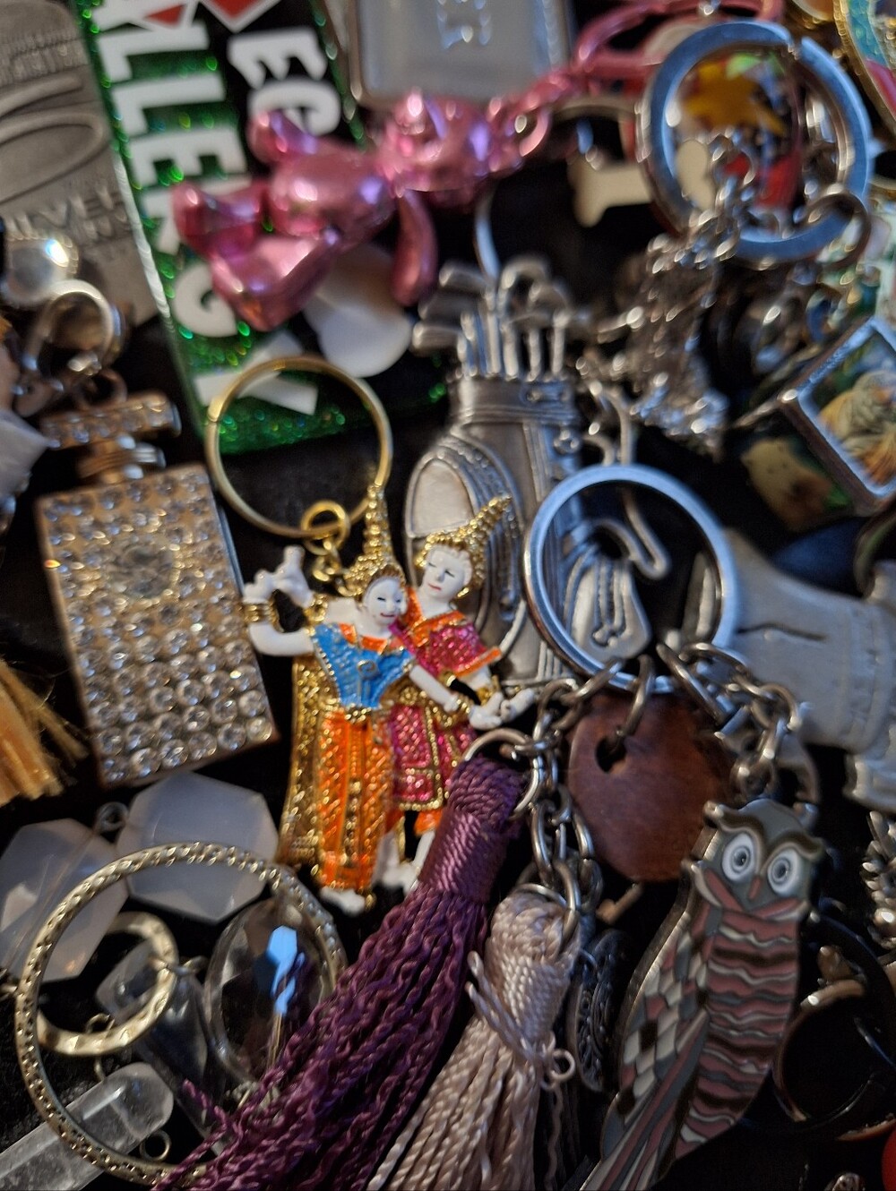 Huge Lot Keychains Pacquiao Boxing Twins Baseball Golf Travel Owls Dogs Bling 31